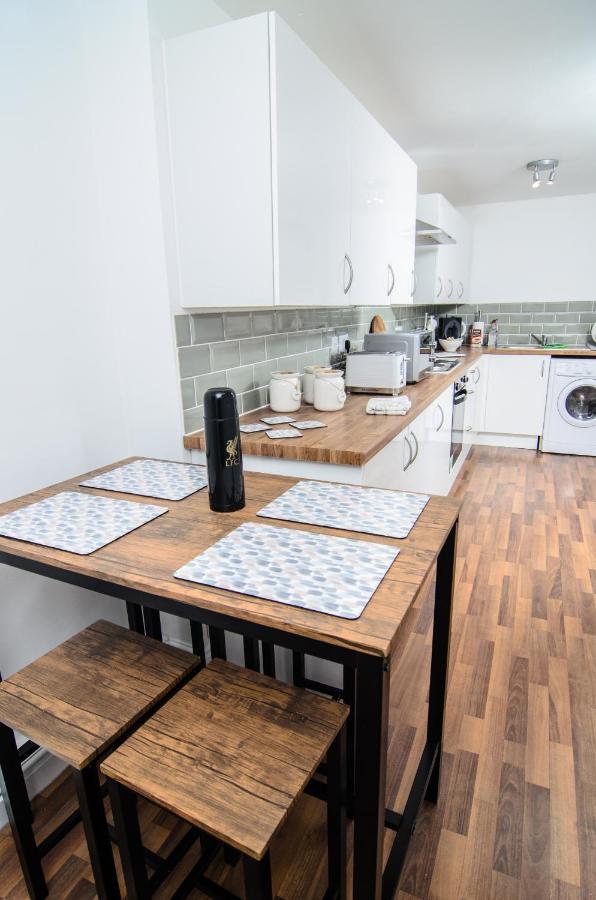 ليفربول Riverpool - Luxry Suits For Football Fans Near Anfield Stadium المظهر الخارجي الصورة