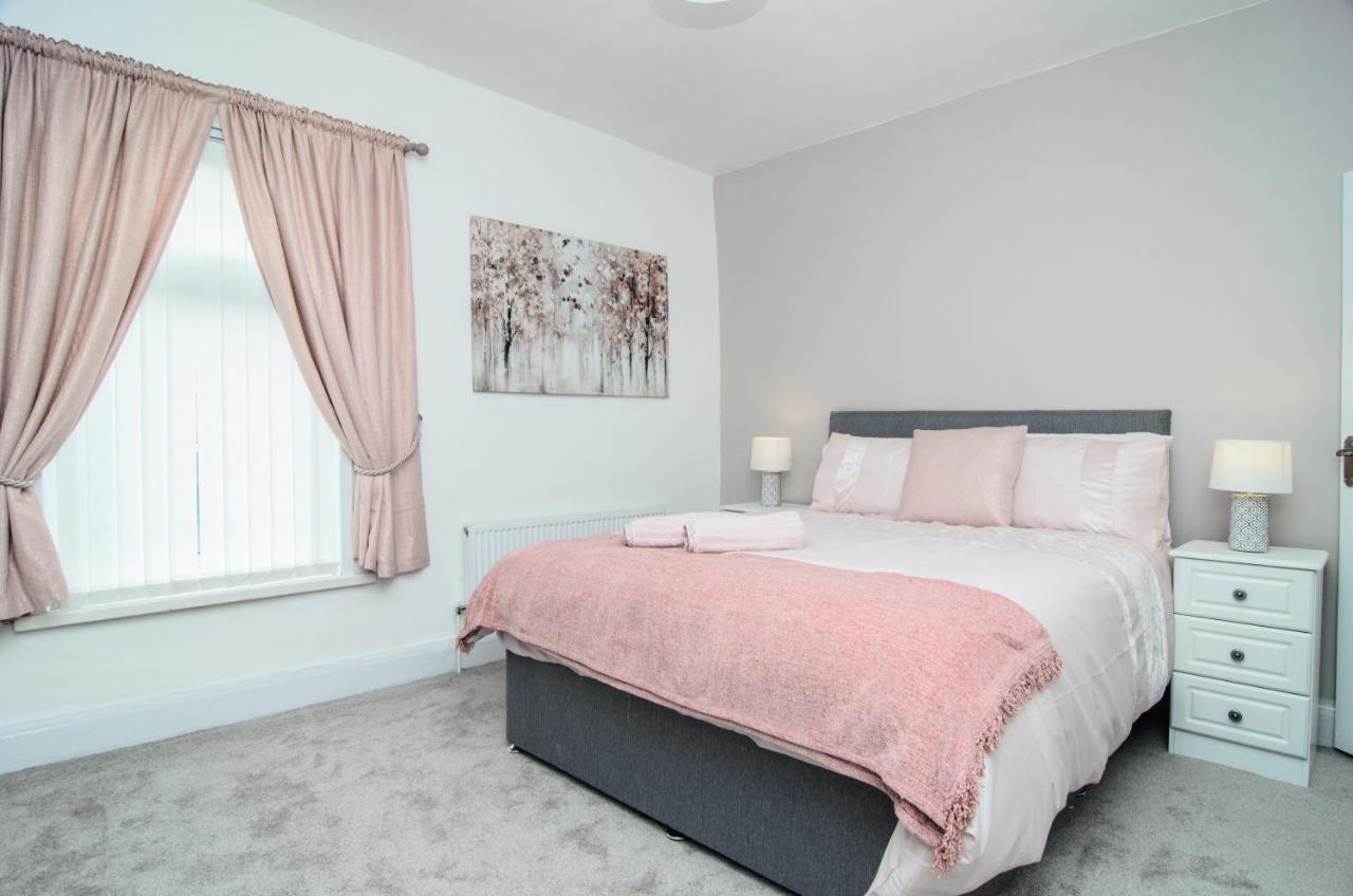 ليفربول Riverpool - Luxry Suits For Football Fans Near Anfield Stadium المظهر الخارجي الصورة